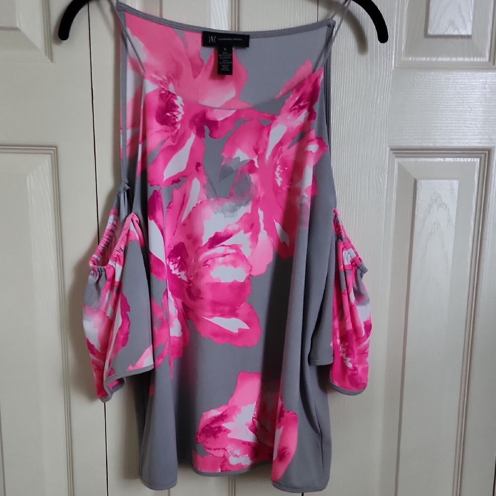 Women's Gray and Pink Floral Top